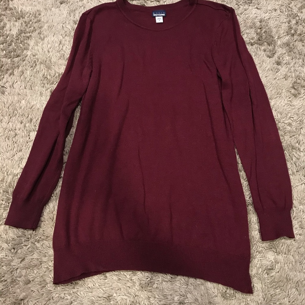 Maroon sweater